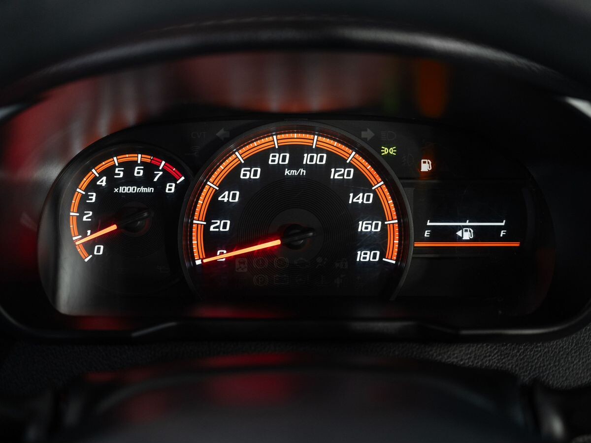 Toyota Tank 2017 - фото автомобиля