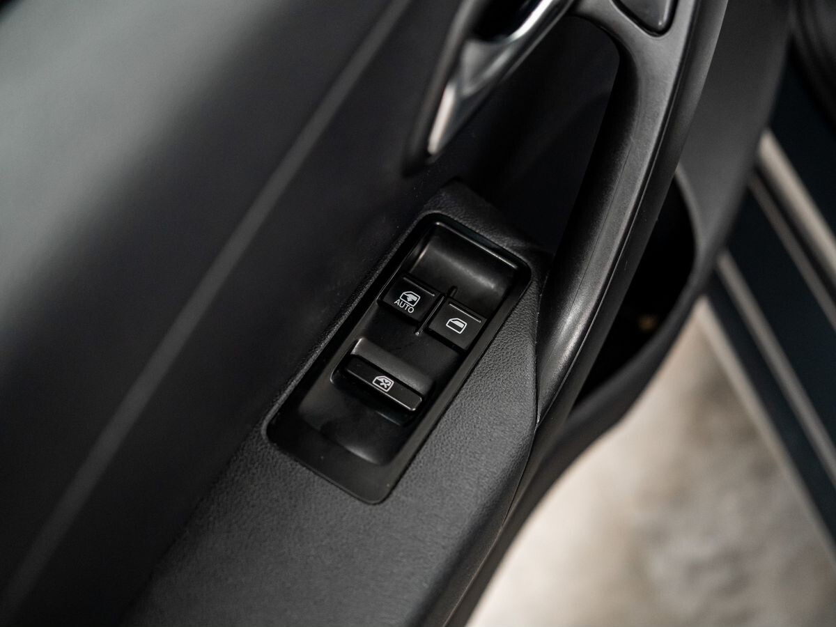 Volkswagen Polo 2012 - фото автомобиля