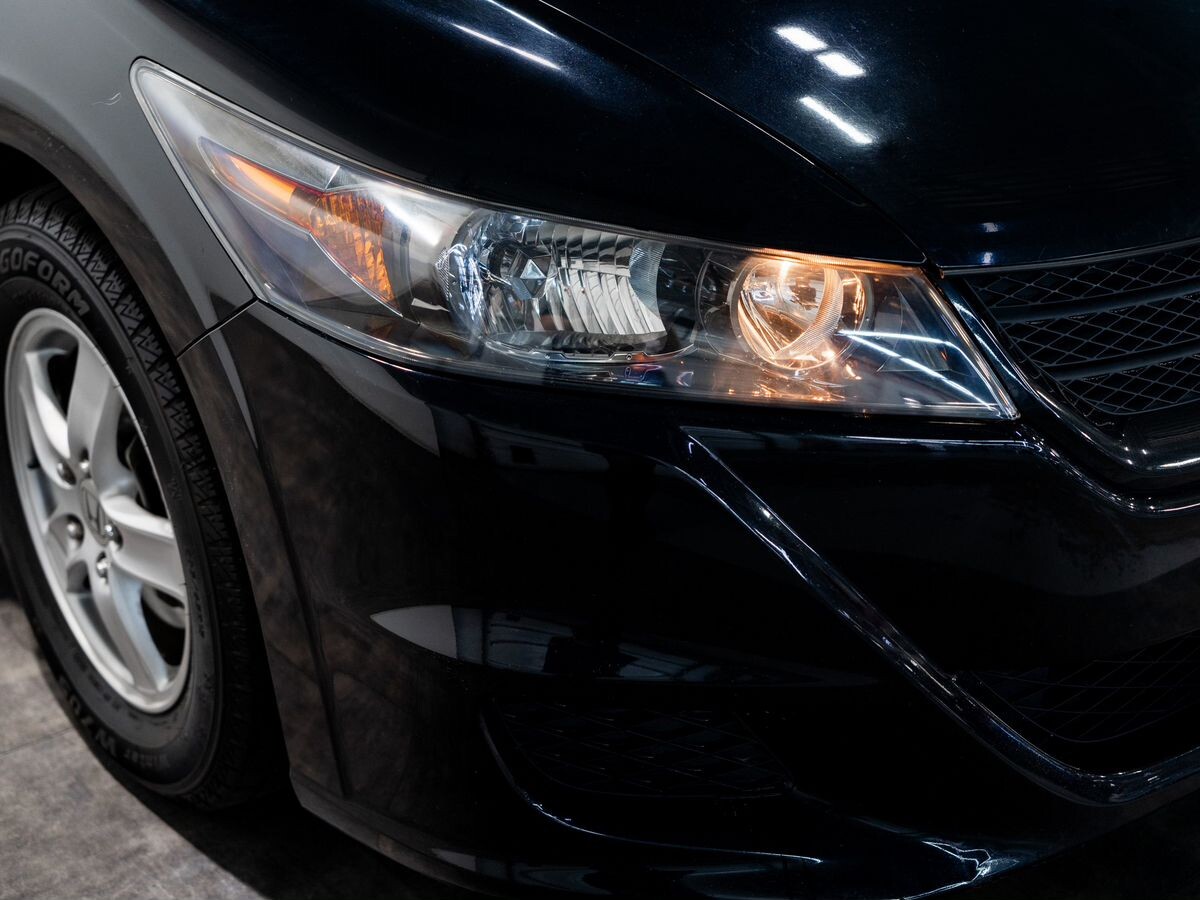 Honda Stream 2011 - фото автомобиля