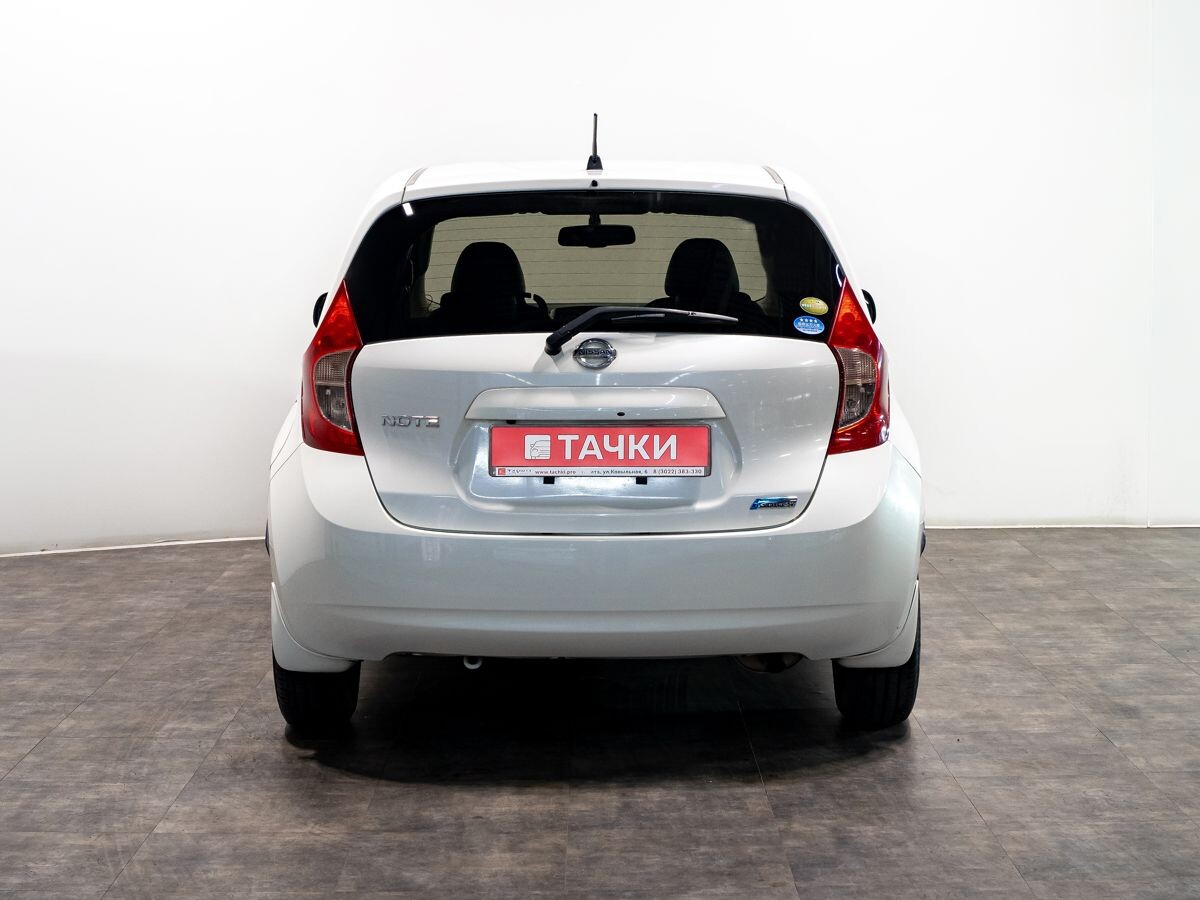 Nissan Note 2013 - фото автомобиля