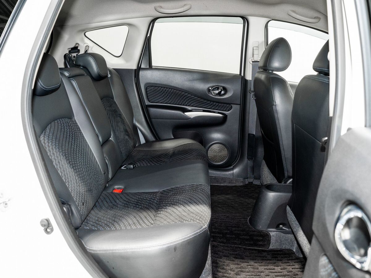 Nissan Note 2013 - фото автомобиля