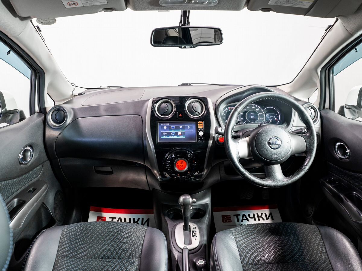Nissan Note 2013 - фото автомобиля
