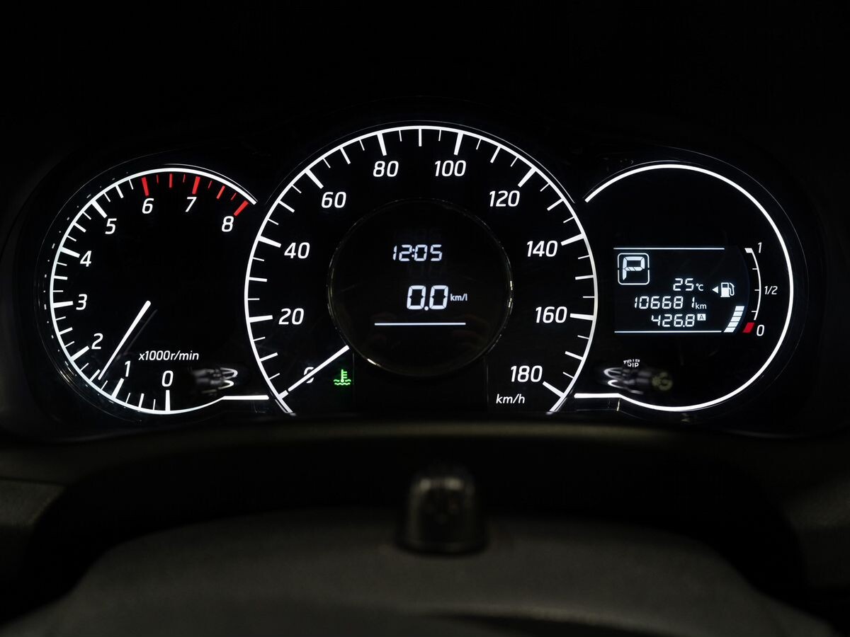 Nissan Note 2013 - фото автомобиля