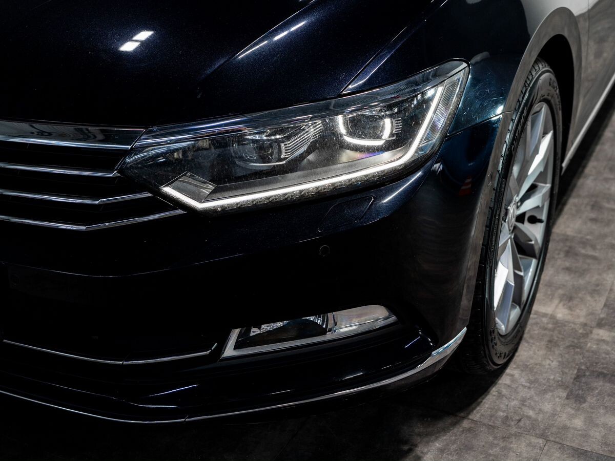 Volkswagen Passat 2017 - фото автомобиля