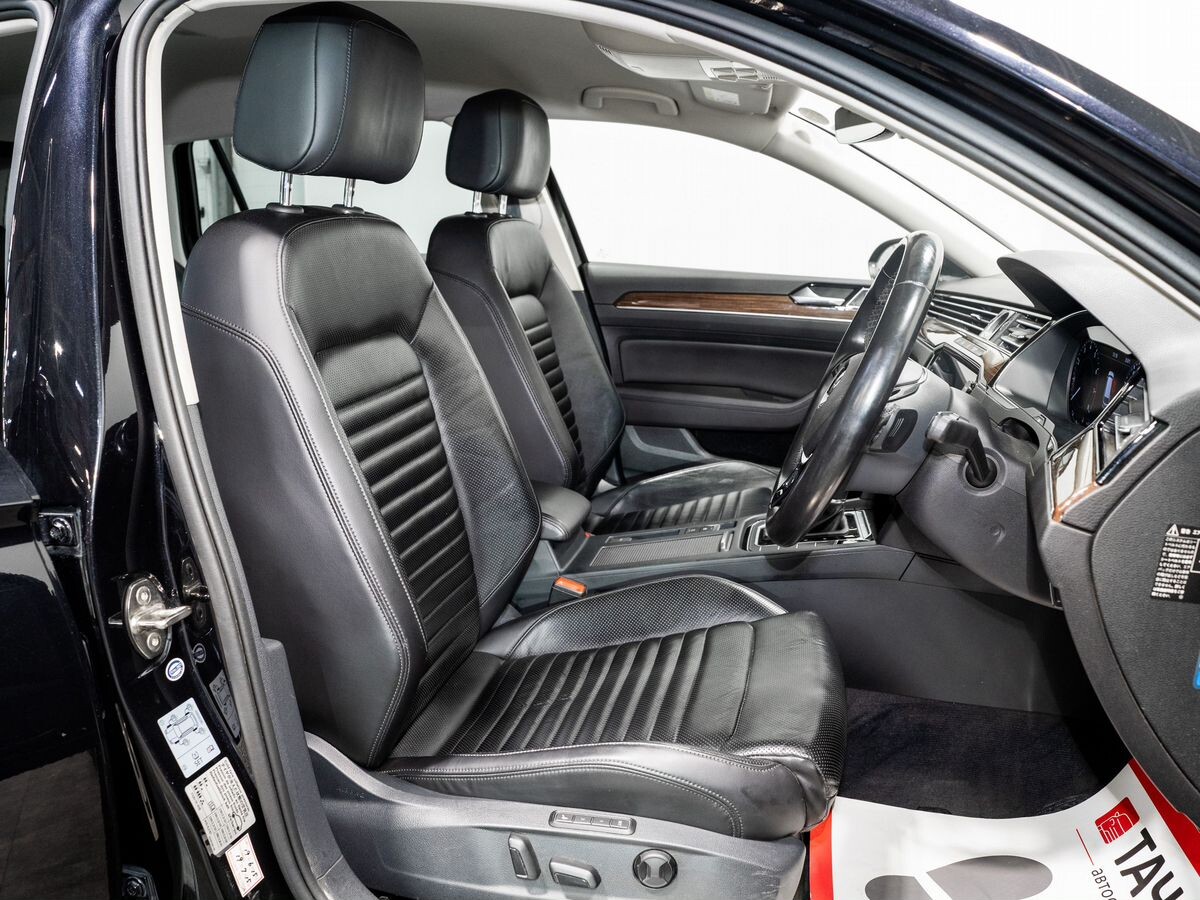 Volkswagen Passat 2017 - фото автомобиля