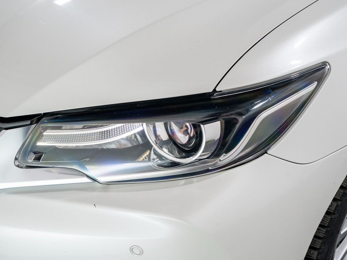 Toyota Premio 2016 - фото автомобиля