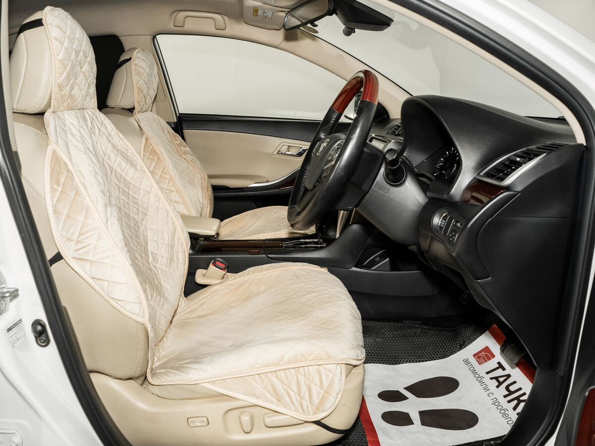 Toyota Premio 2016 - фото автомобиля