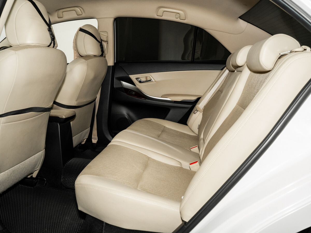 Toyota Premio 2016 - фото автомобиля