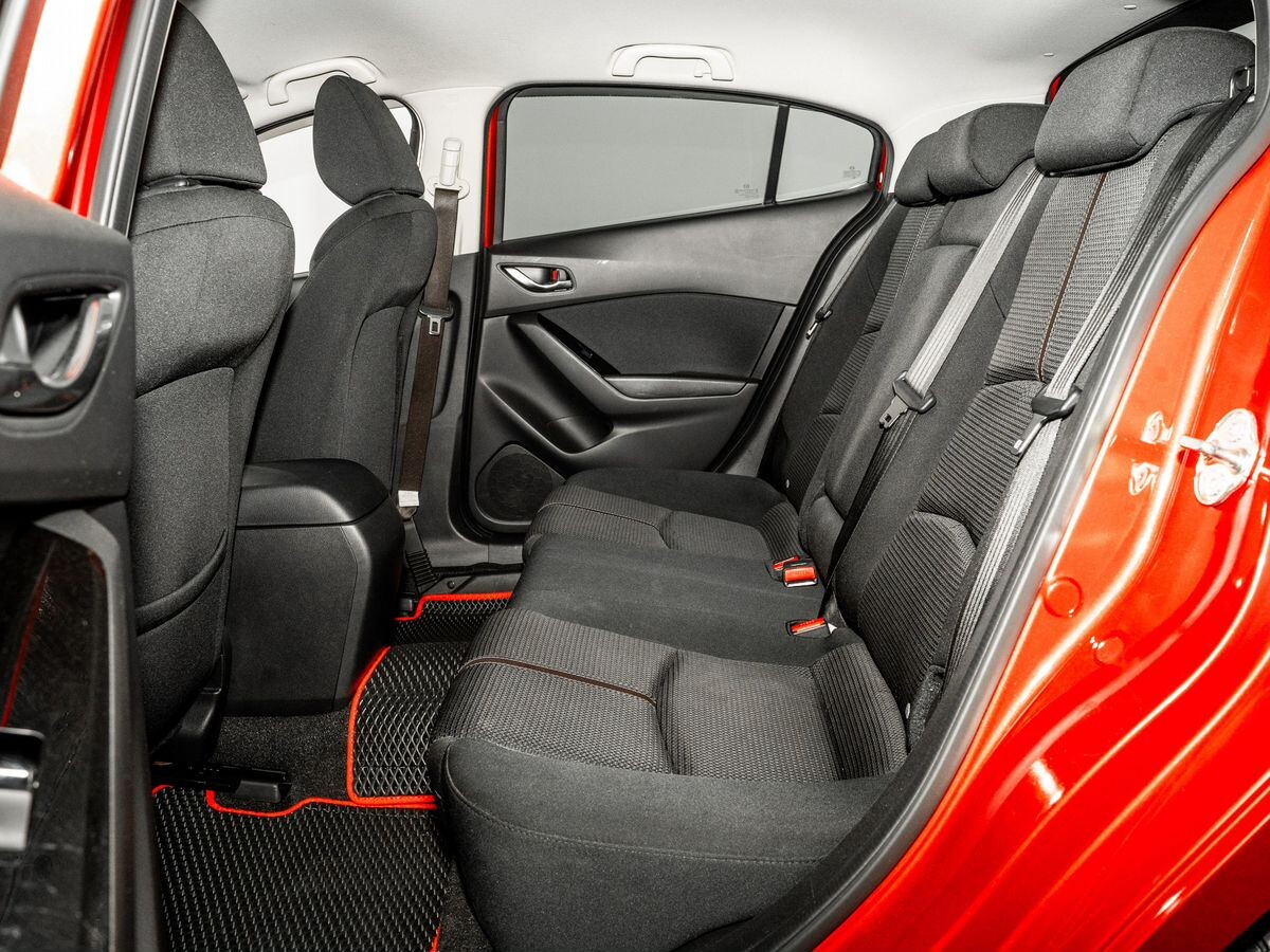 Mazda Axela 2017 - фото автомобиля