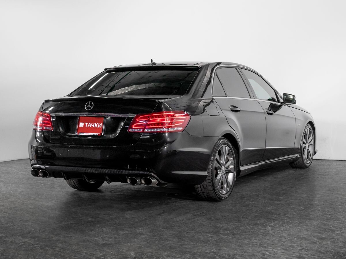Mercedes-Benz E-Class 2010 - фото автомобиля