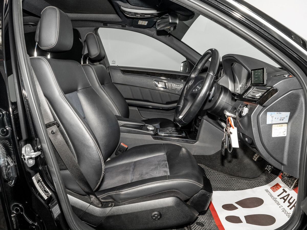 Mercedes-Benz E-Class 2010 - фото автомобиля