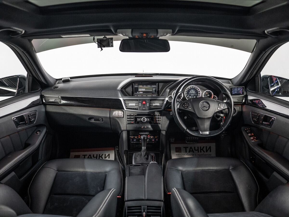 Mercedes-Benz E-Class 2010 - фото автомобиля