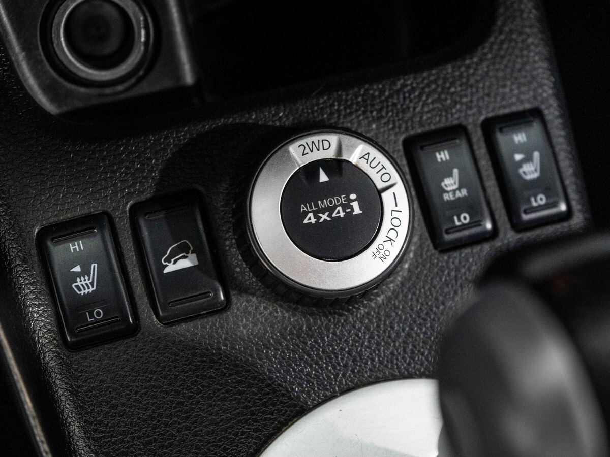 Nissan X-Trail 2011 - фото автомобиля