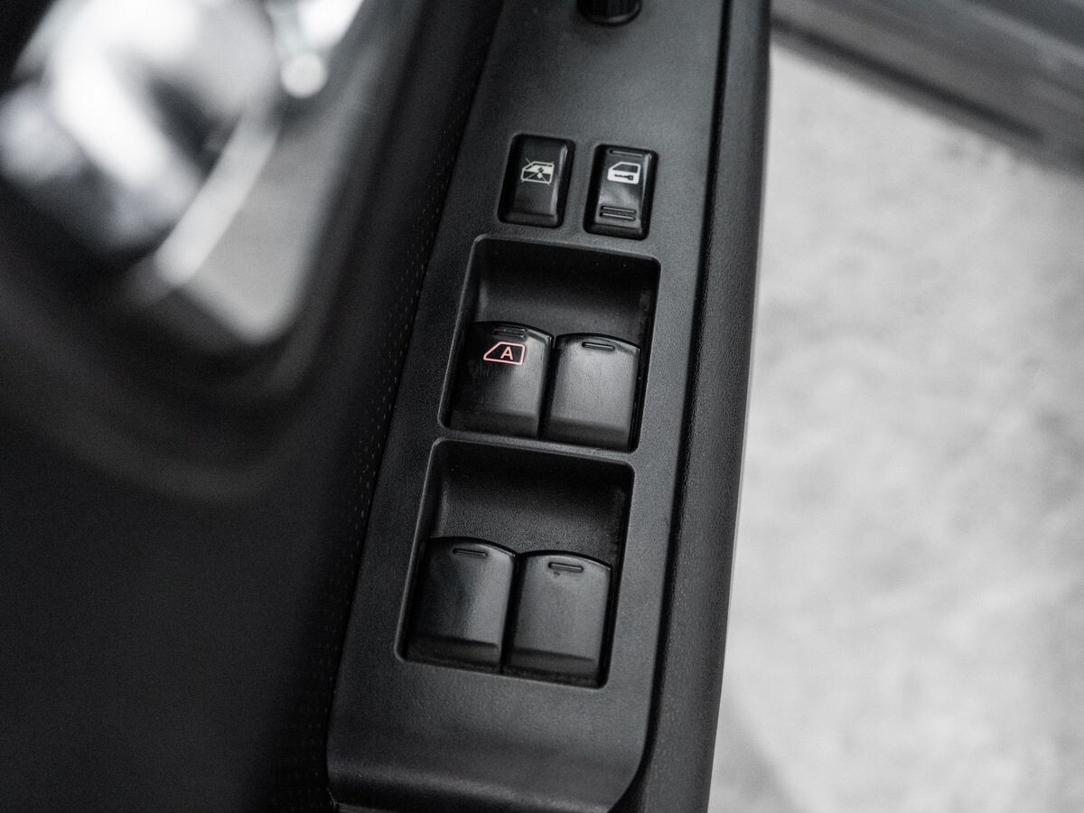 Nissan X-Trail 2011 - фото автомобиля