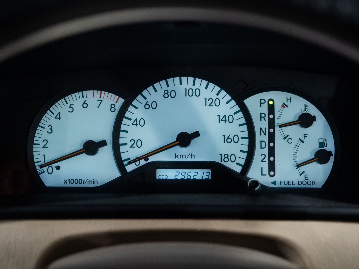 Toyota Corolla Fielder 2001 - фото автомобиля