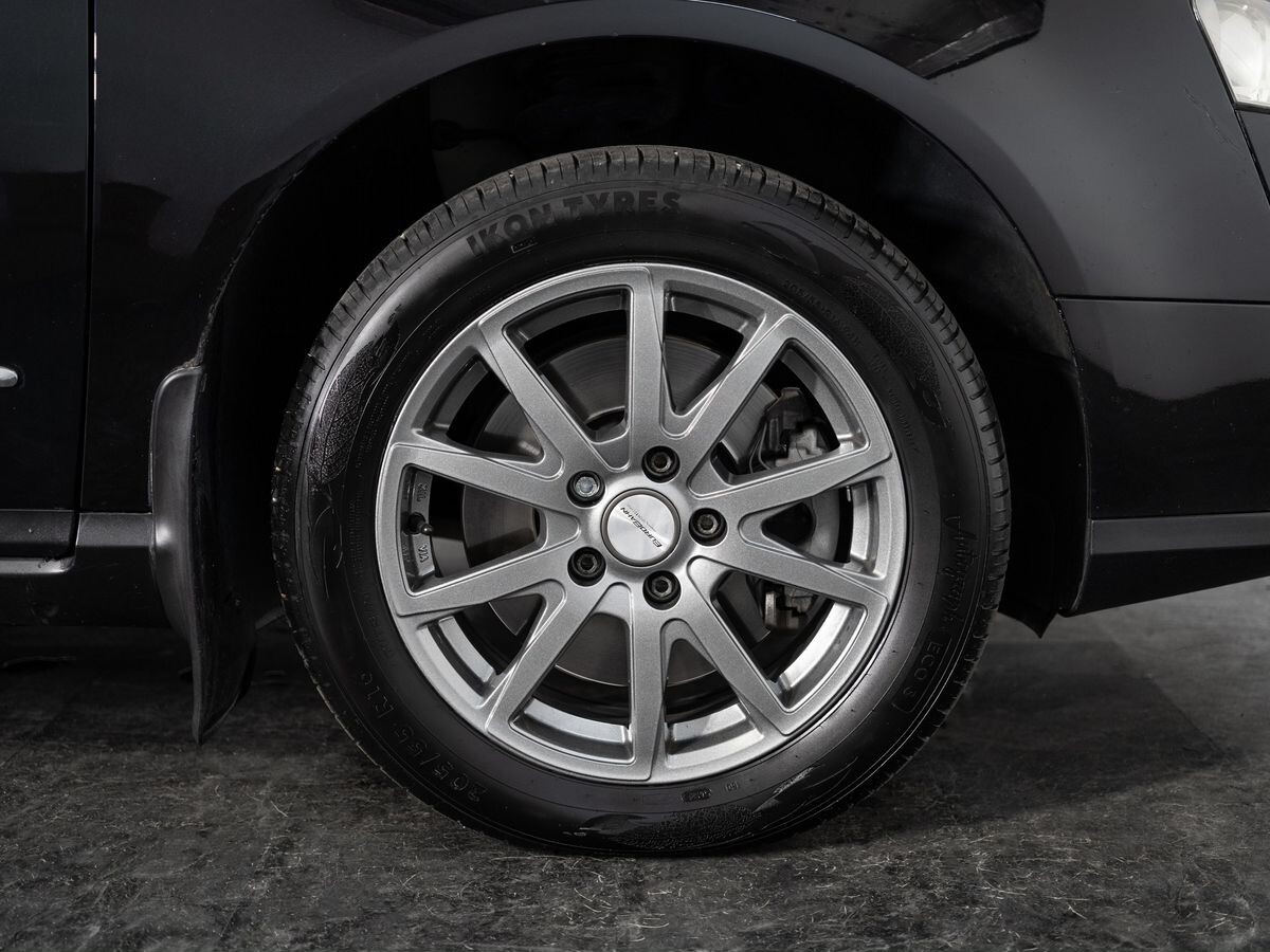 Volkswagen Passat 2008 - фото автомобиля