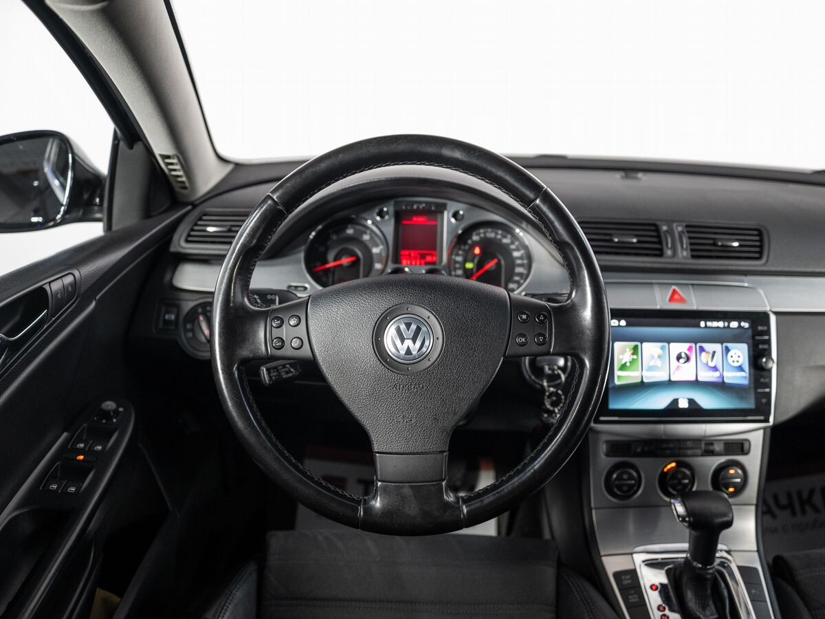 Volkswagen Passat 2008 - фото автомобиля