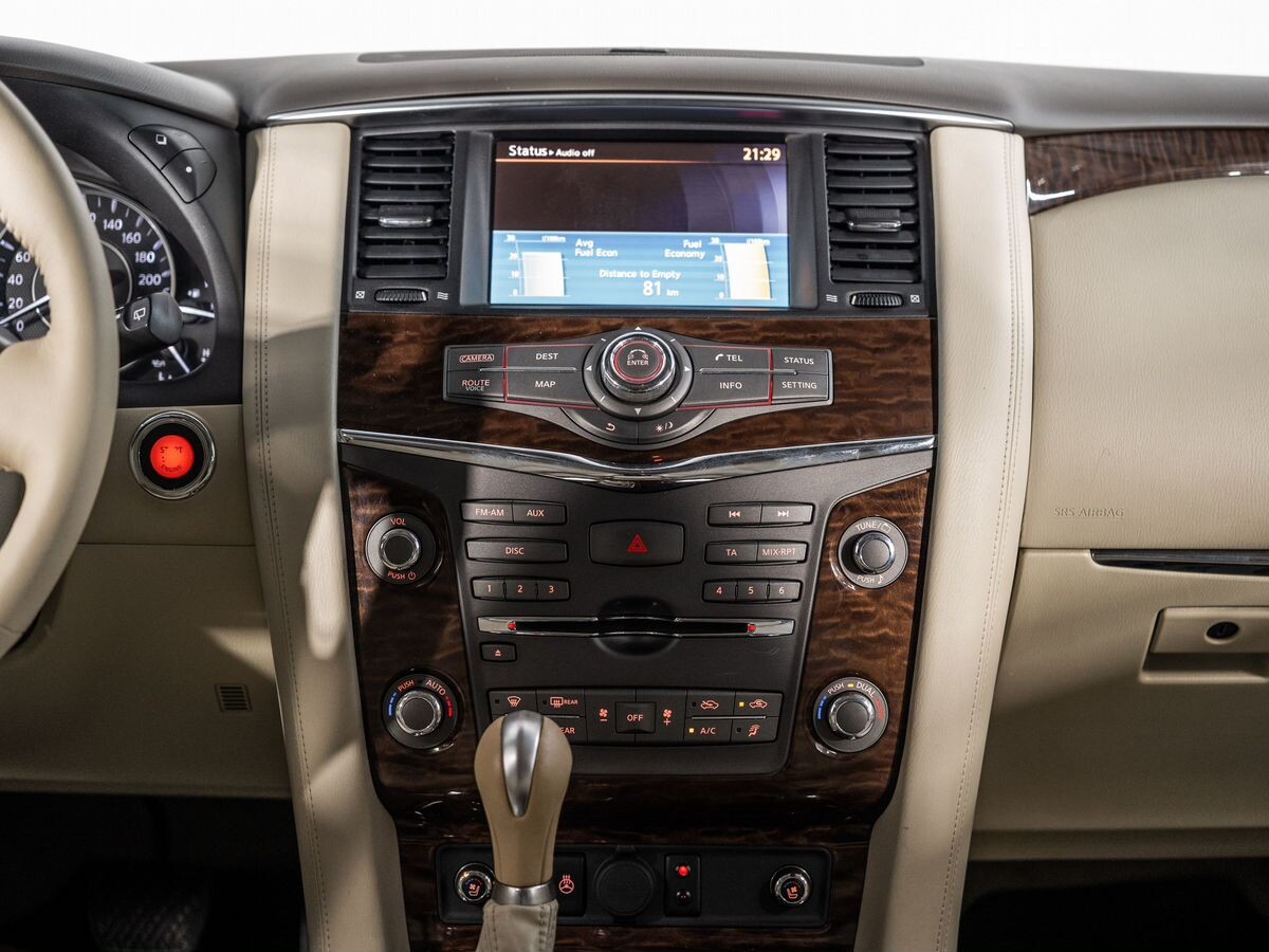 Nissan Patrol 2011 - фото автомобиля