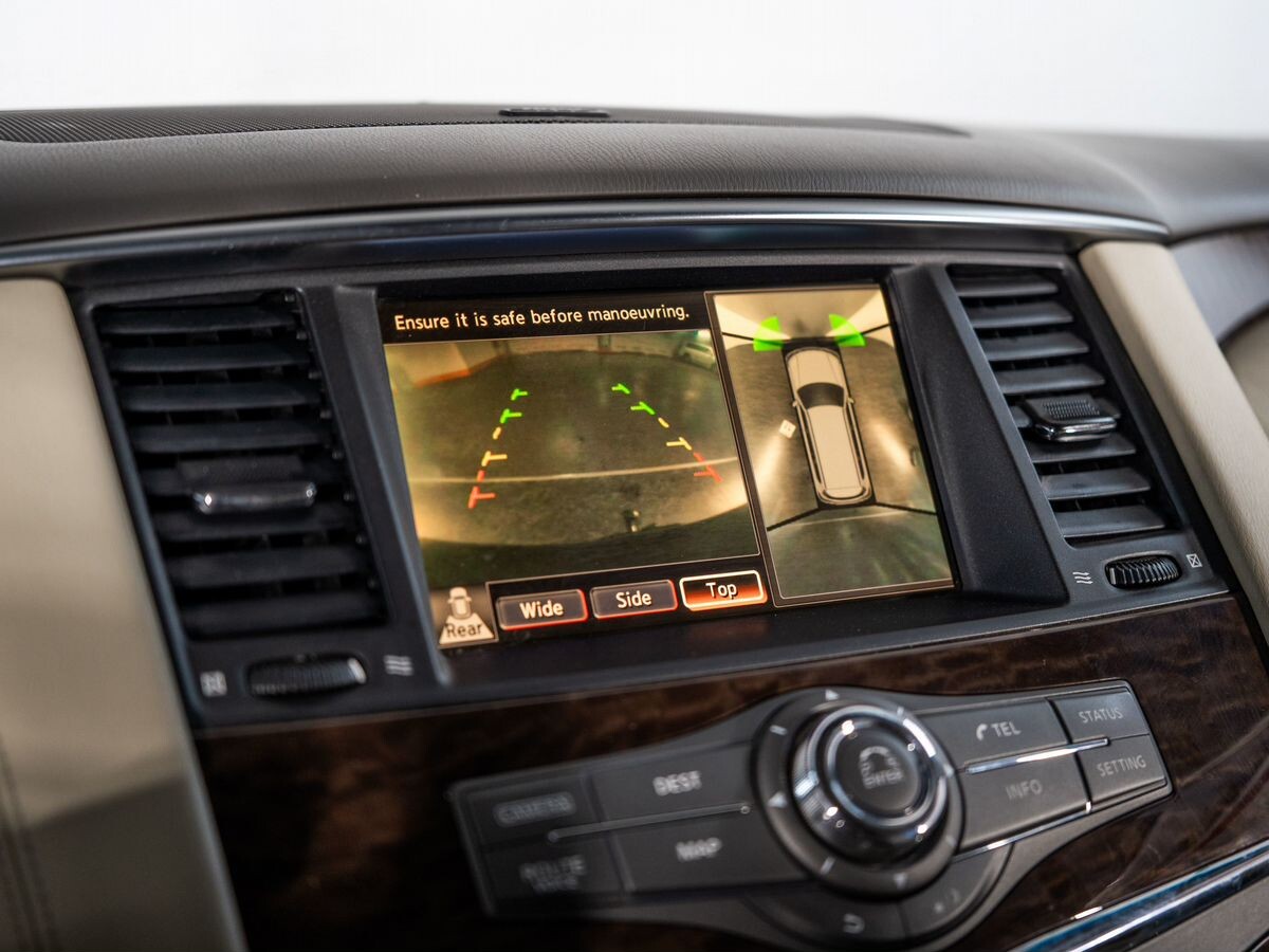 Nissan Patrol 2011 - фото автомобиля