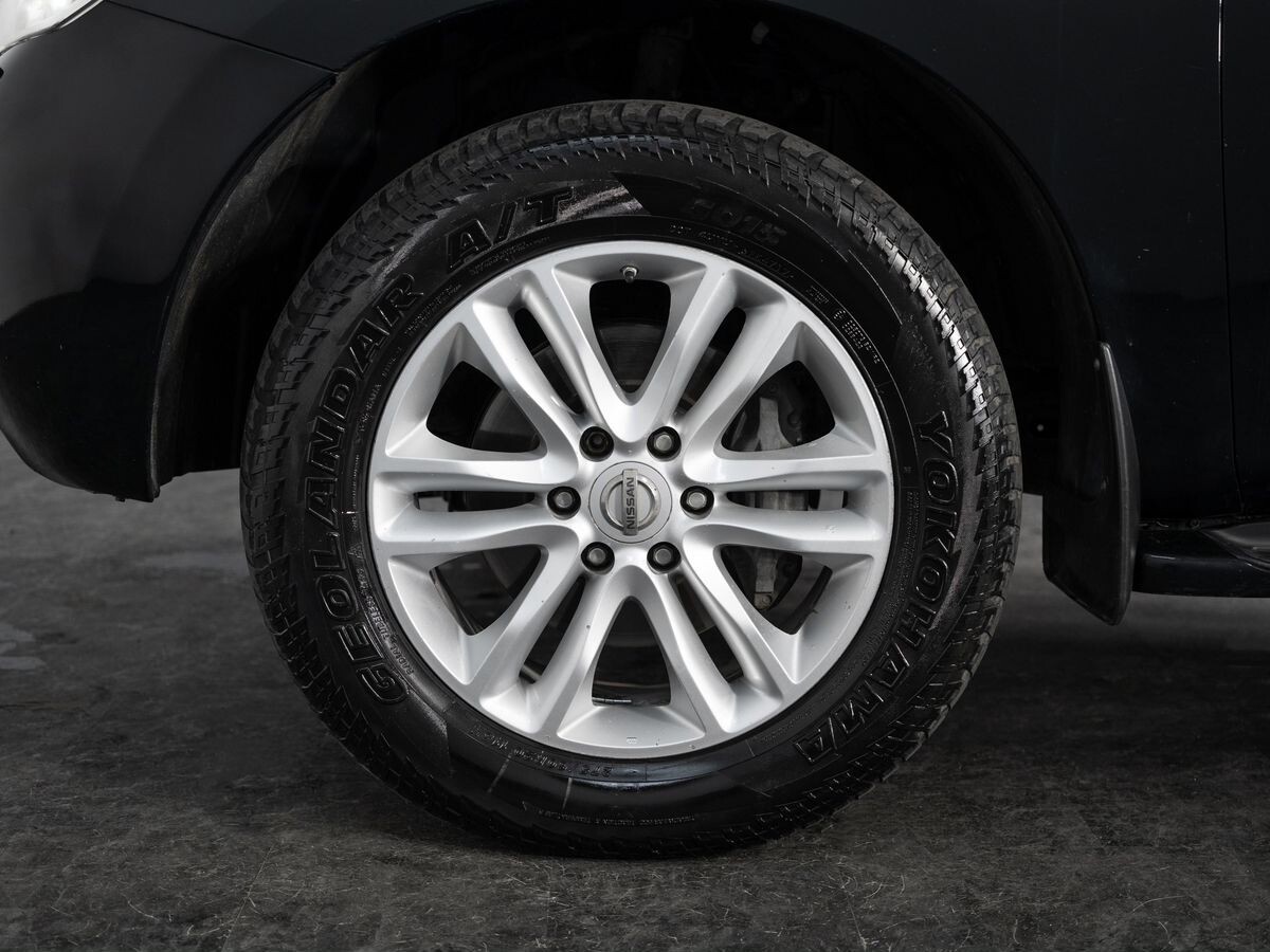 Nissan Patrol 2011 - фото автомобиля