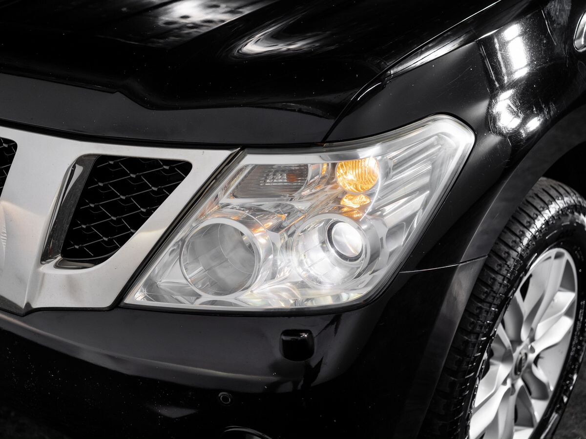 Nissan Patrol 2011 - фото автомобиля