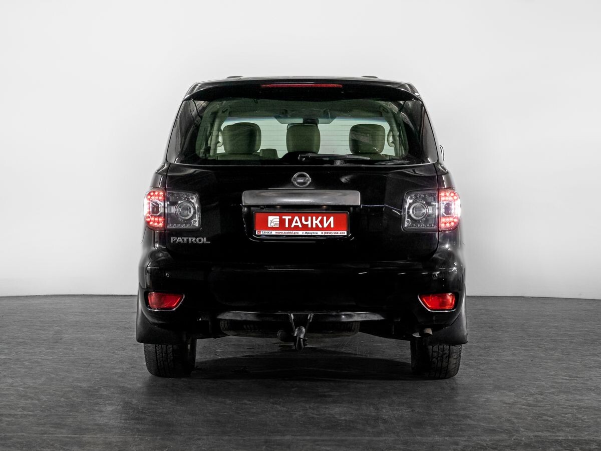 Nissan Patrol 2011 - фото автомобиля