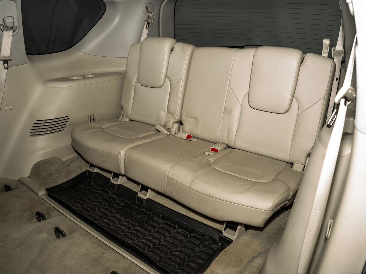 Nissan Patrol 2011 - фото автомобиля