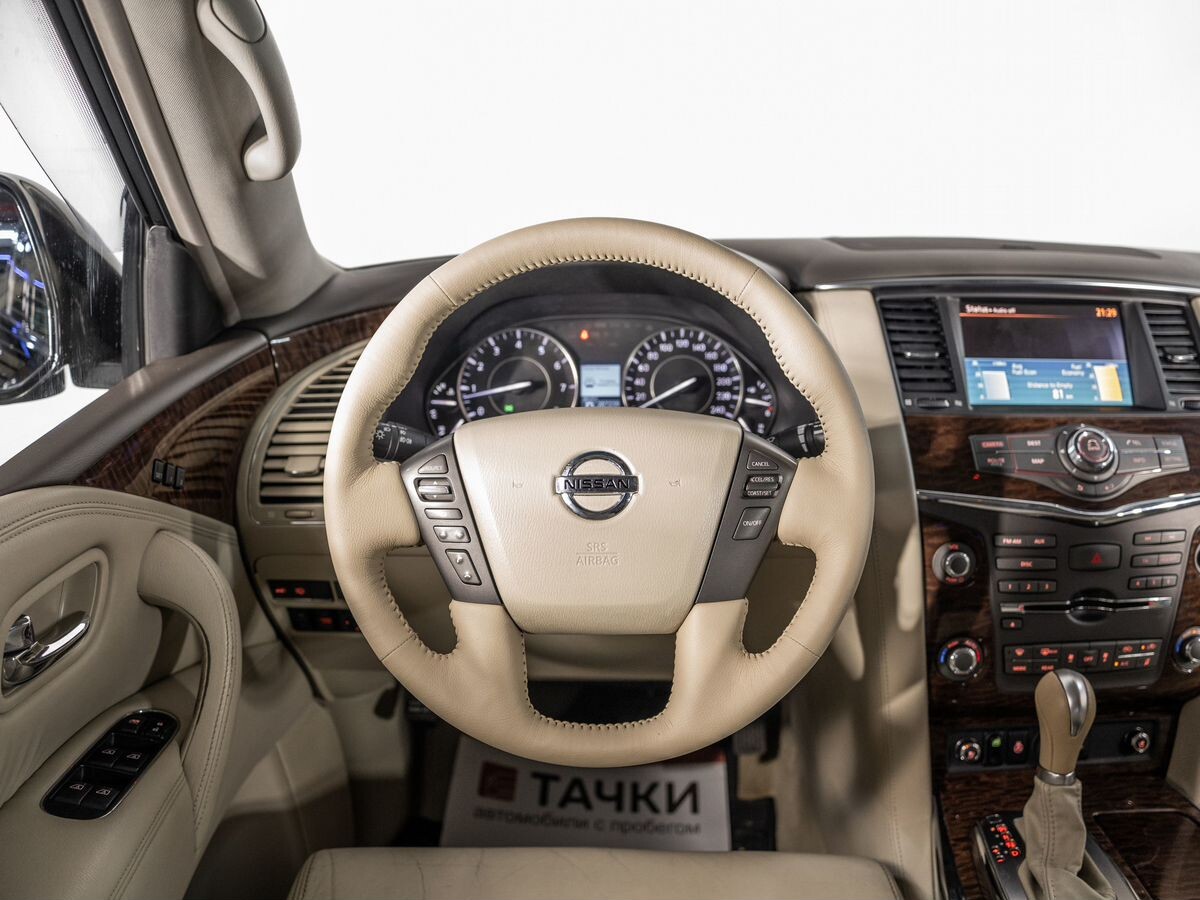 Nissan Patrol 2011 - фото автомобиля