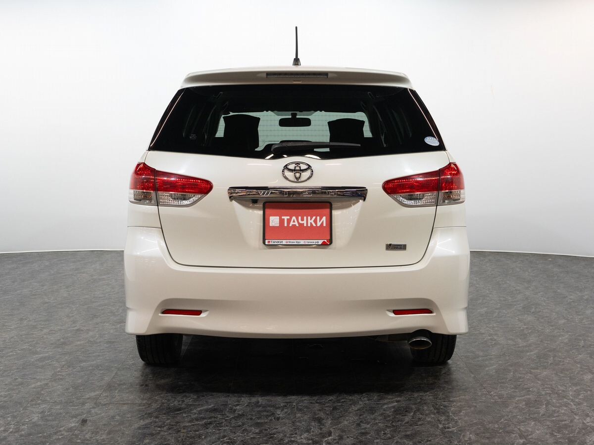 Toyota Wish 2010 - фото автомобиля