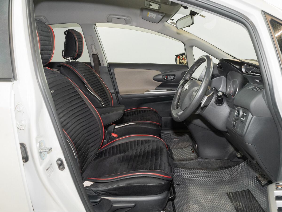 Toyota Wish 2010 - фото автомобиля