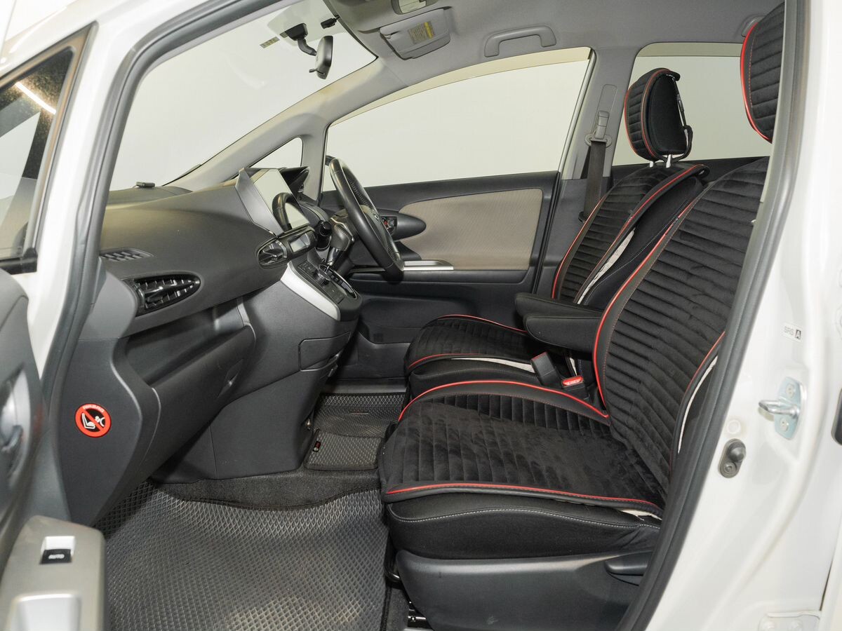 Toyota Wish 2010 - фото автомобиля