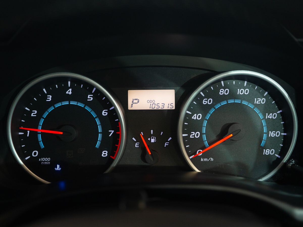 Toyota Wish 2010 - фото автомобиля