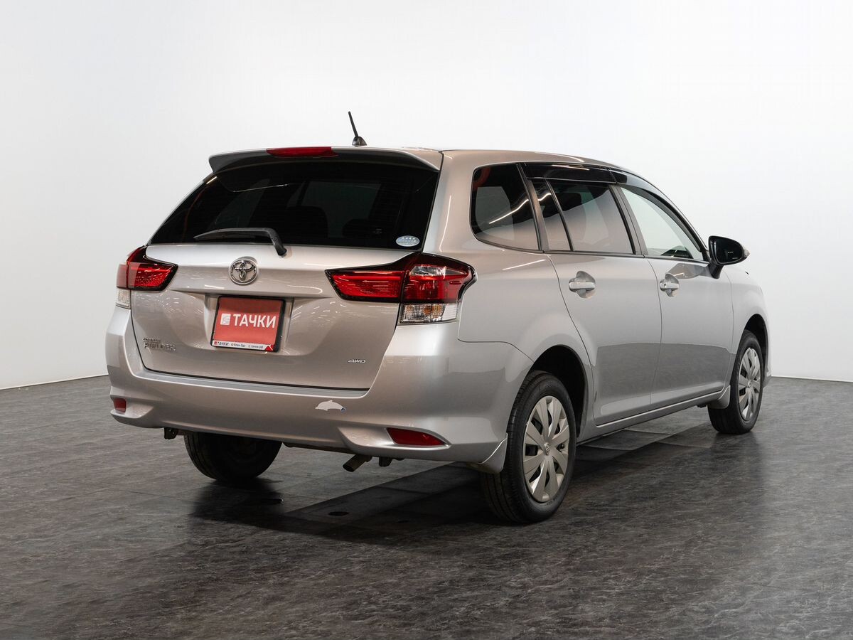 Toyota Corolla Fielder 2016 - фото автомобиля