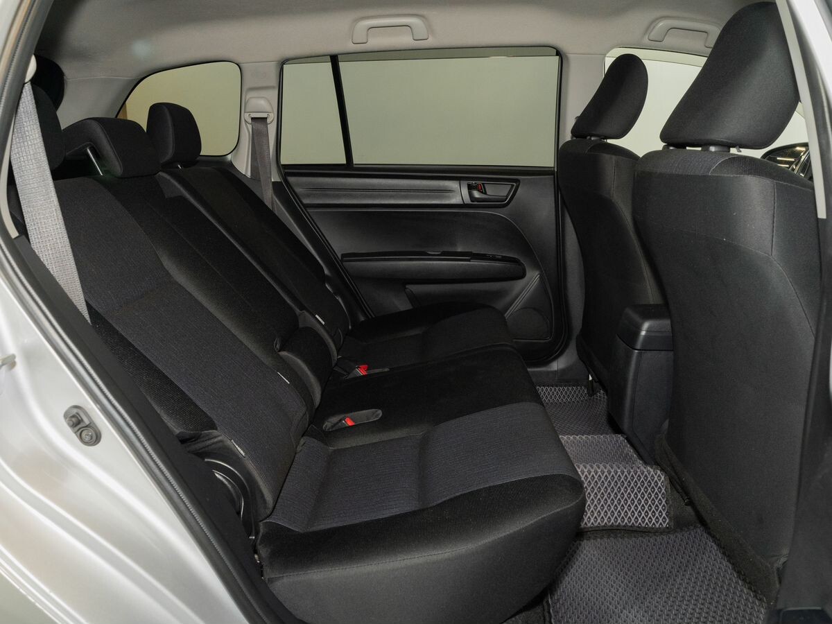 Toyota Corolla Fielder 2016 - фото автомобиля