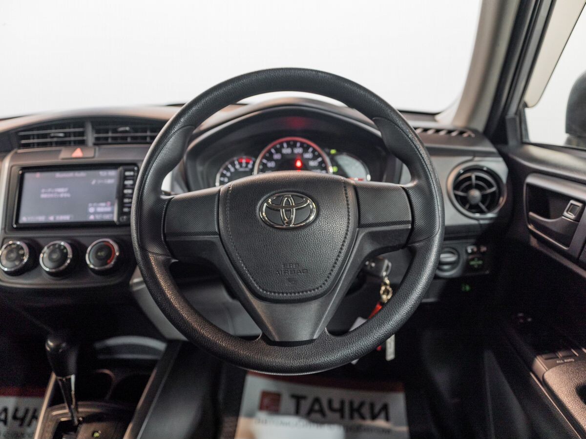 Toyota Corolla Fielder 2016 - фото автомобиля