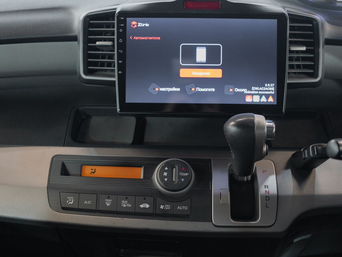 Honda Freed 2012 - фото автомобиля