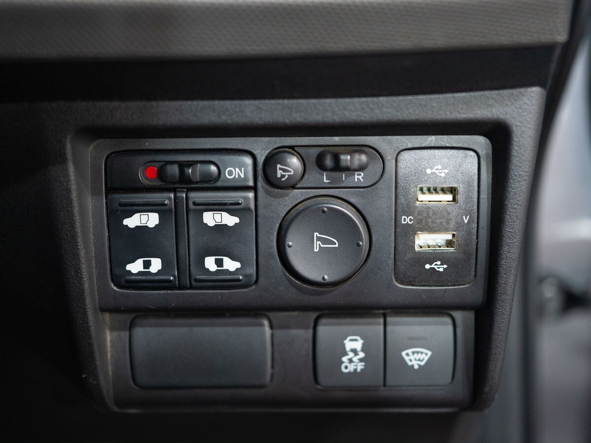 Honda Freed 2012 - фото автомобиля