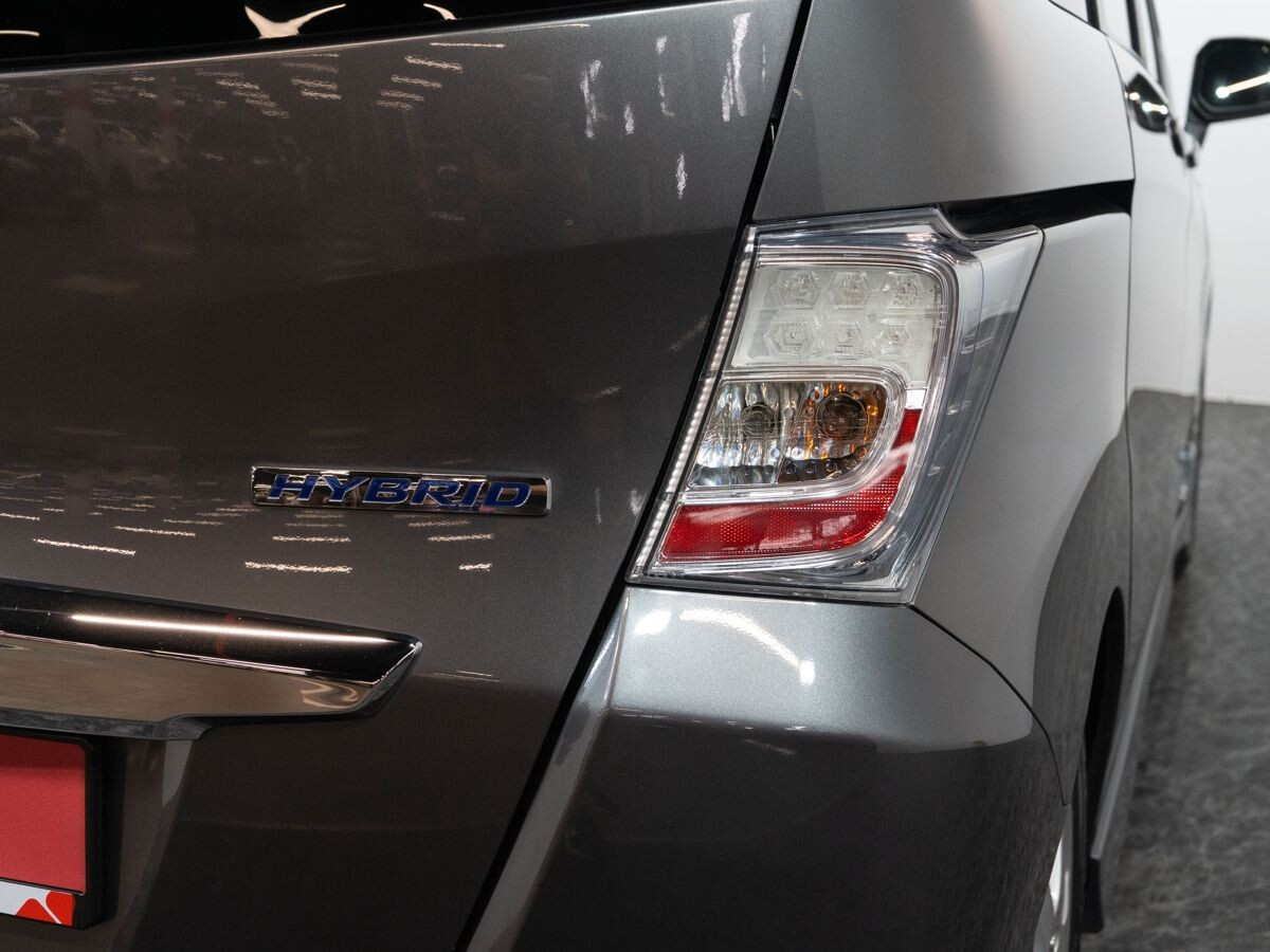 Honda Freed 2012 - фото автомобиля