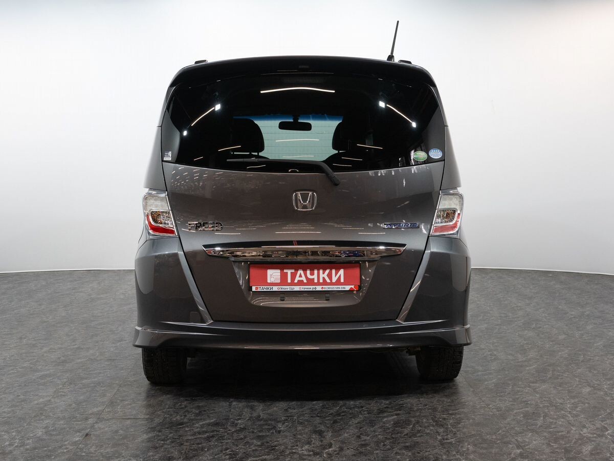 Honda Freed 2012 - фото автомобиля
