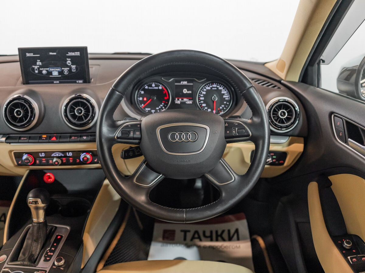 Audi A3 2015 - фото автомобиля