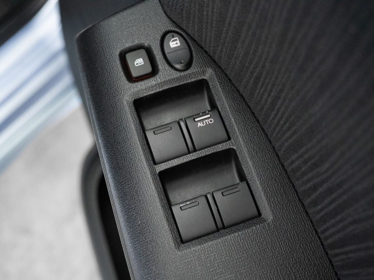 Honda Freed 2012 - фото автомобиля