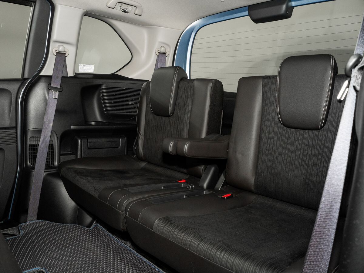 Honda Freed 2012 - фото автомобиля