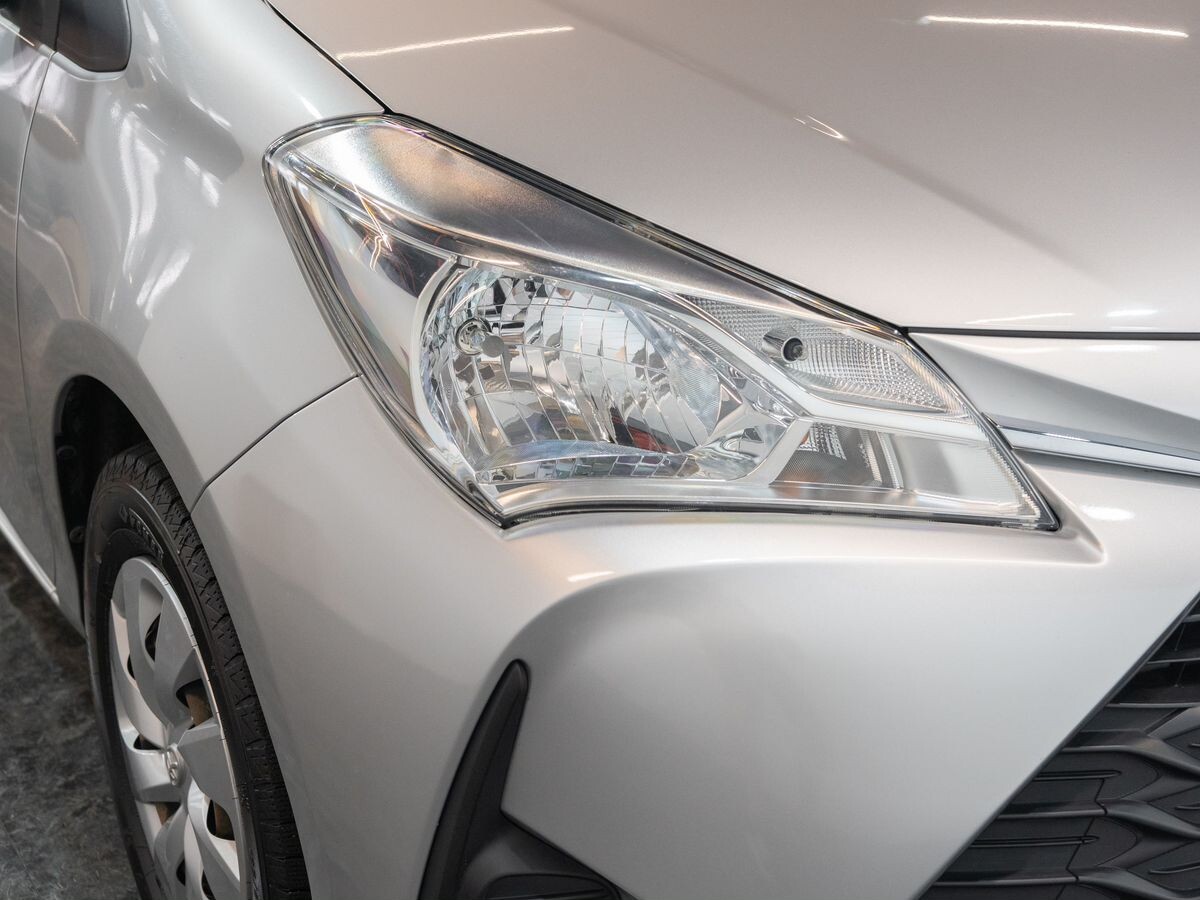 Toyota Vitz 2018 - фото автомобиля