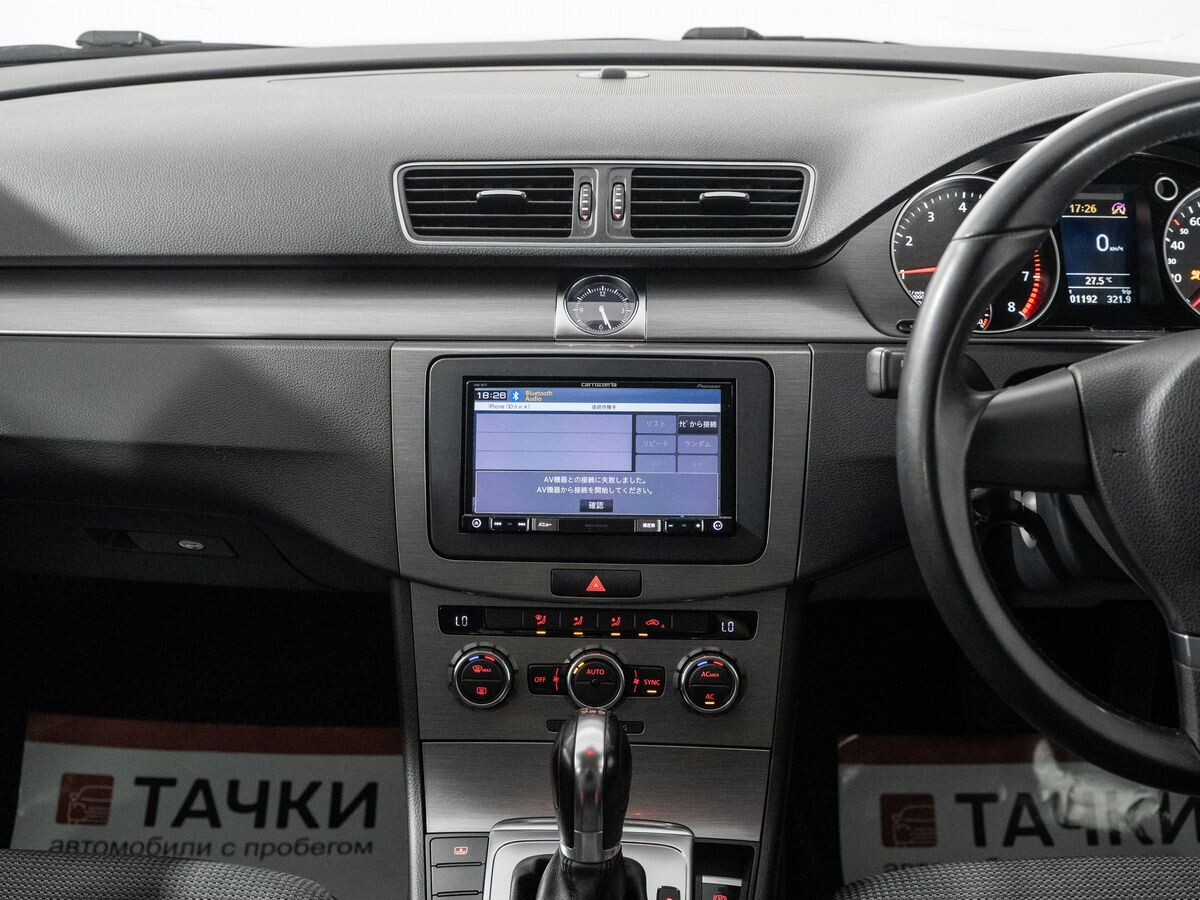 Volkswagen Passat 2012 - фото автомобиля