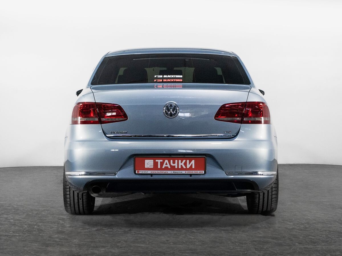 Volkswagen Passat 2012 - фото автомобиля