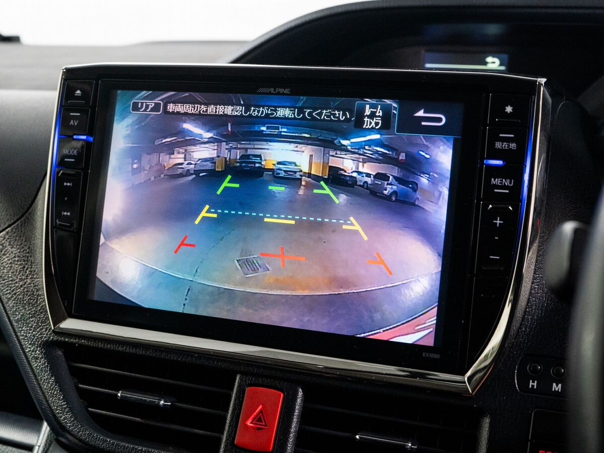 Toyota Voxy 2014 - фото автомобиля