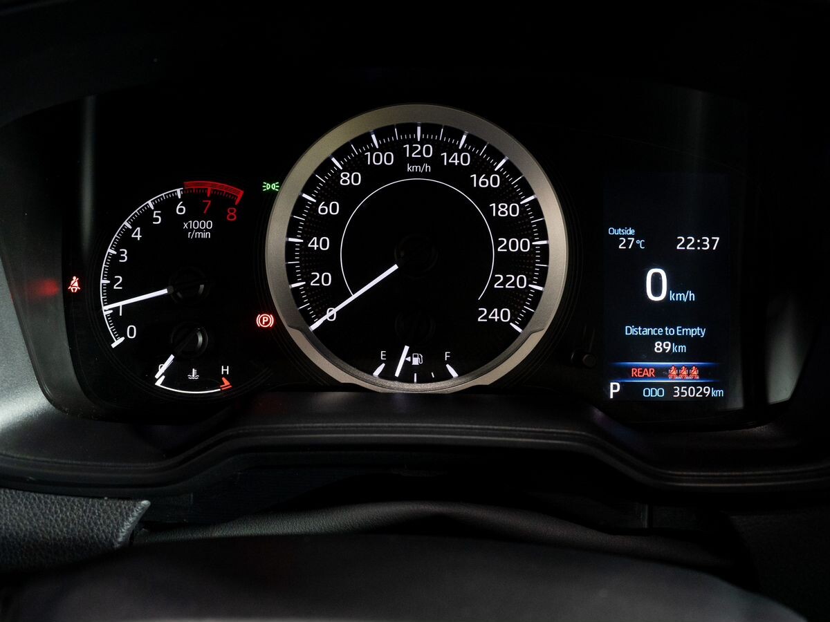 Toyota Corolla 2020 - фото автомобиля