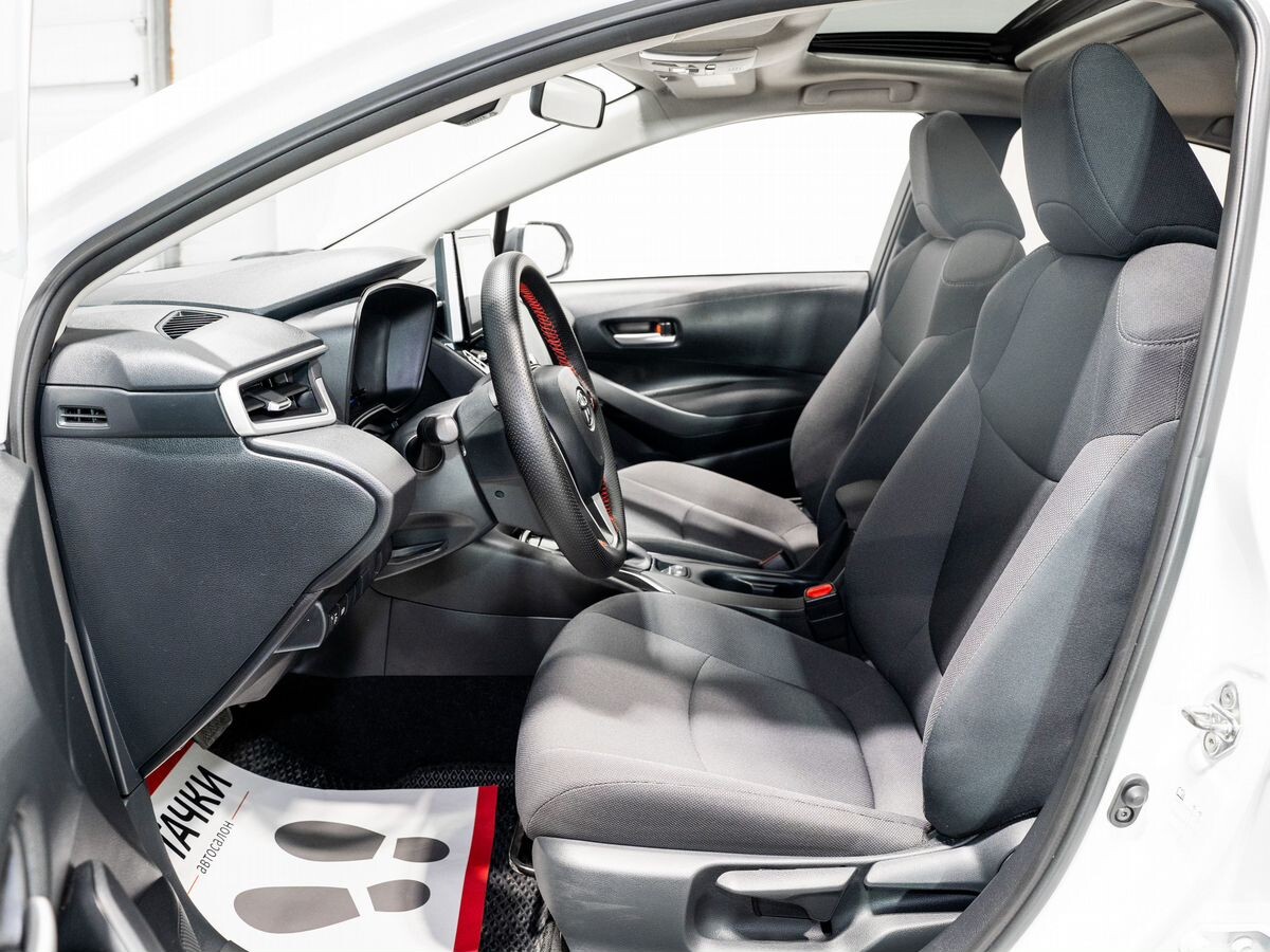 Toyota Corolla 2020 - фото автомобиля