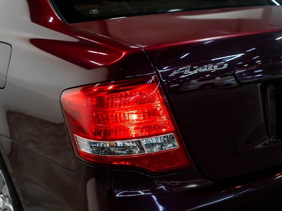 Toyota Corolla Axio 2009 - фото автомобиля