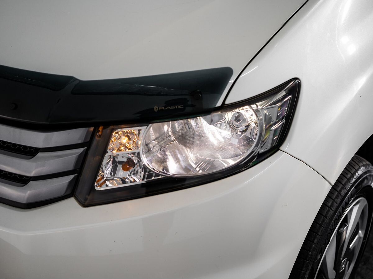 Honda Freed Spike 2012 - фото автомобиля
